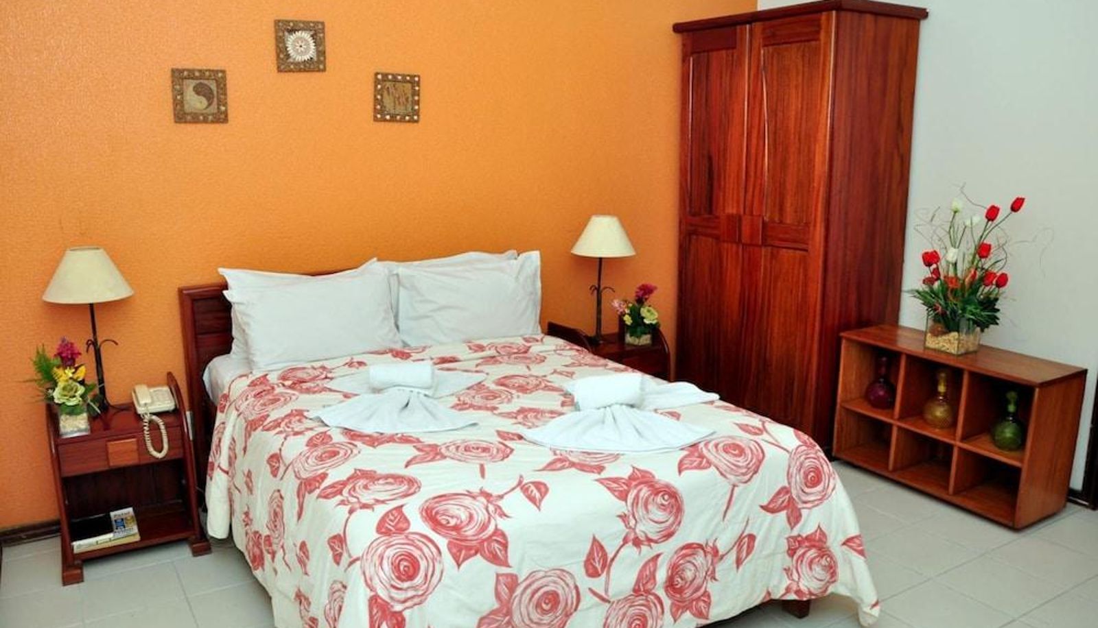 Standard room - Machado's Plaza Hotel