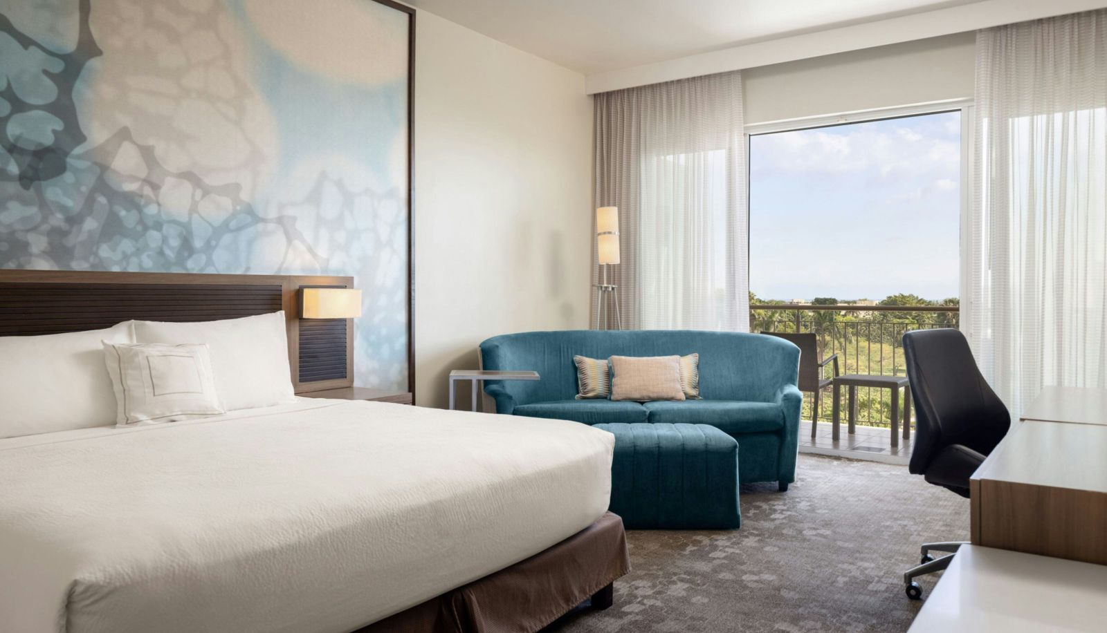Zimmer - Courtyard by Marriott Kingston Jamaica