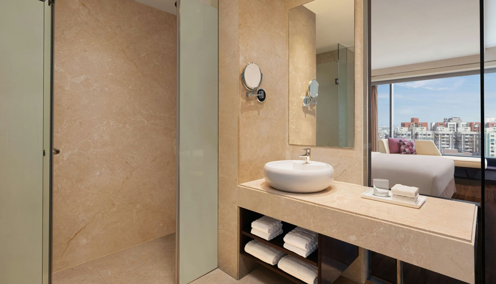 Room - Renaissance Ahmedabad Hotel