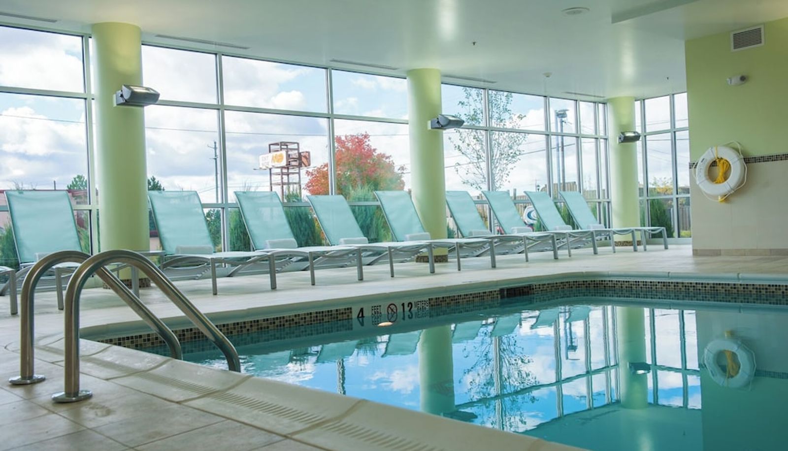 Piscina - SpringHill Suites by Marriott Buffalo Airport