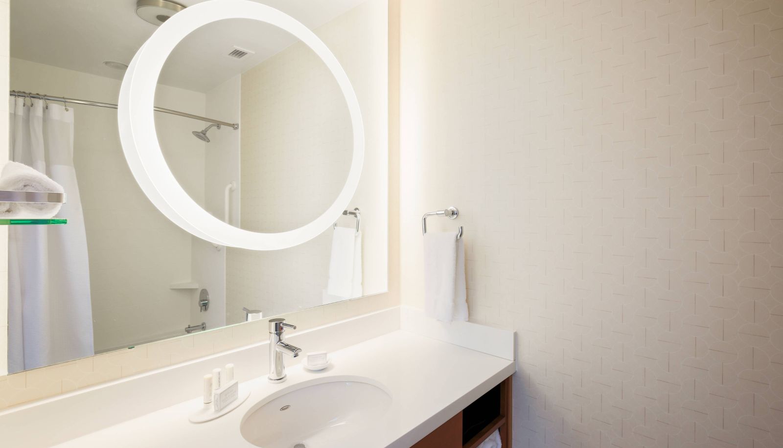 Room - SpringHill Suites by Marriott San Jose Airport