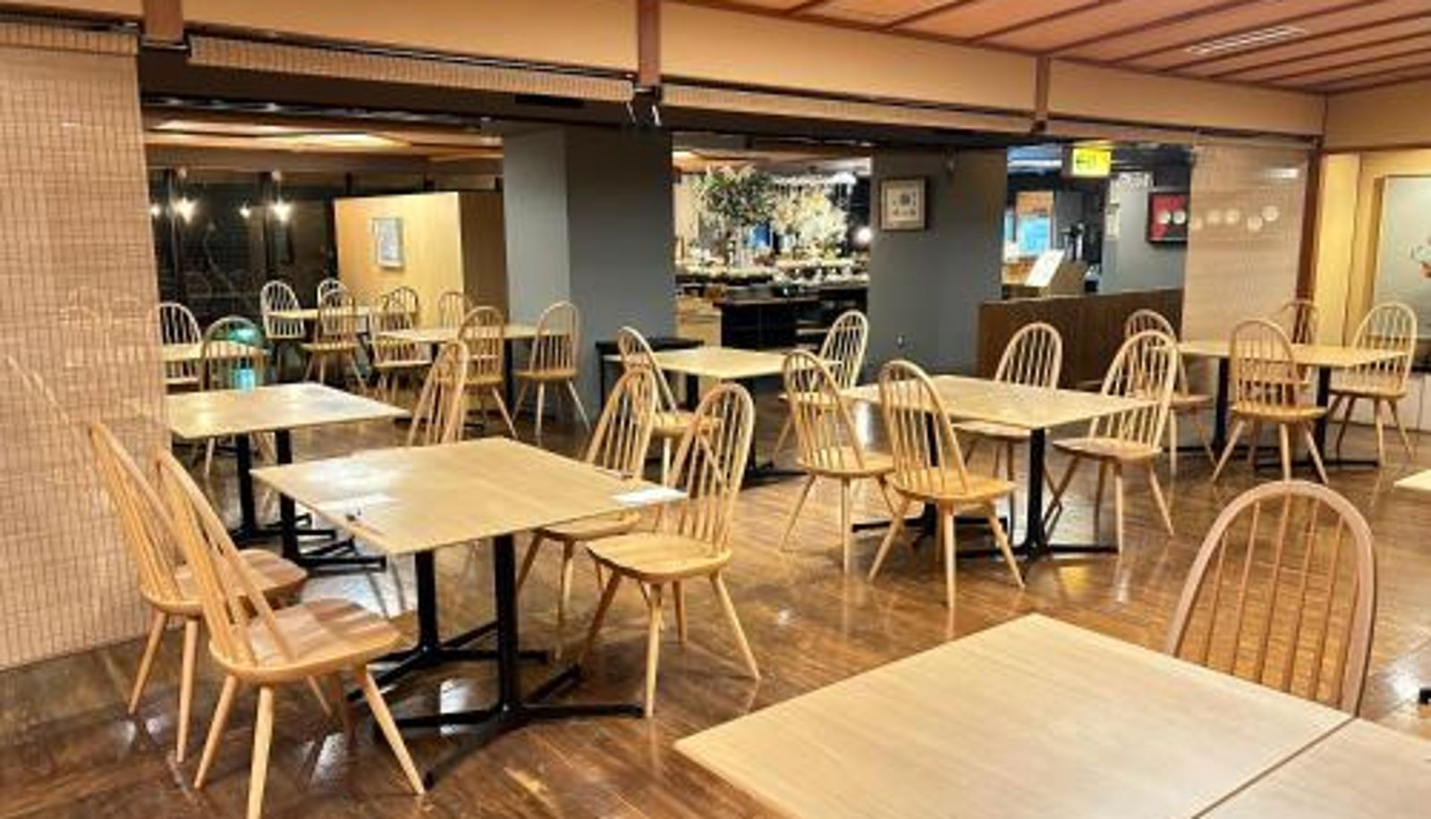 Sala de desayunos dentro del restaurante - Hotel Yagi