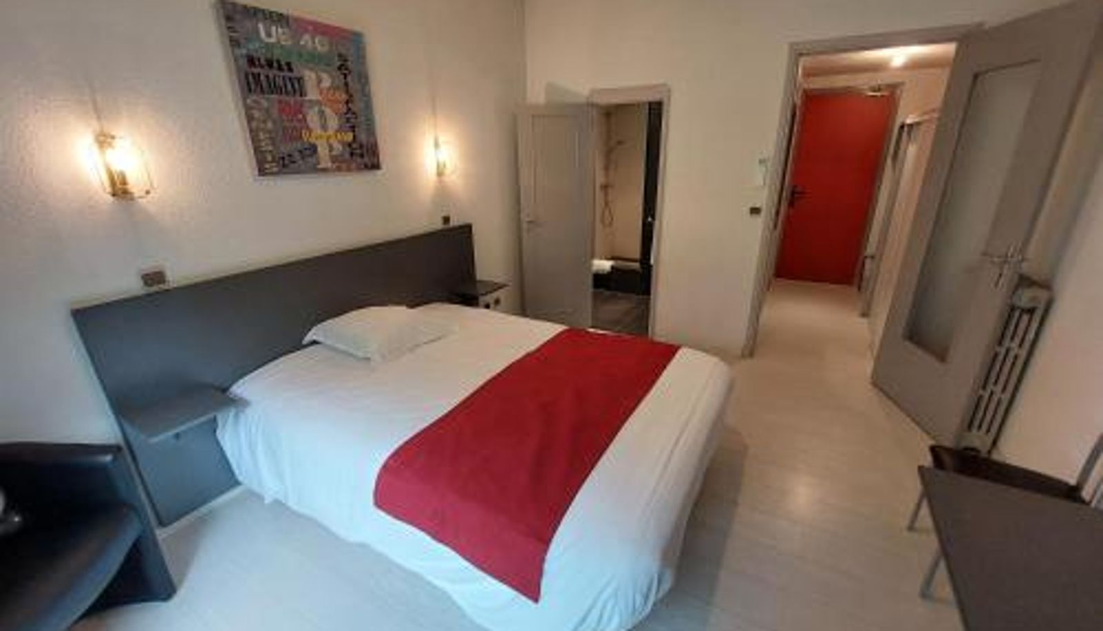 Camera - Logis Hotels - Hôtel et Restaurant Le Relais des Garrigues Logis