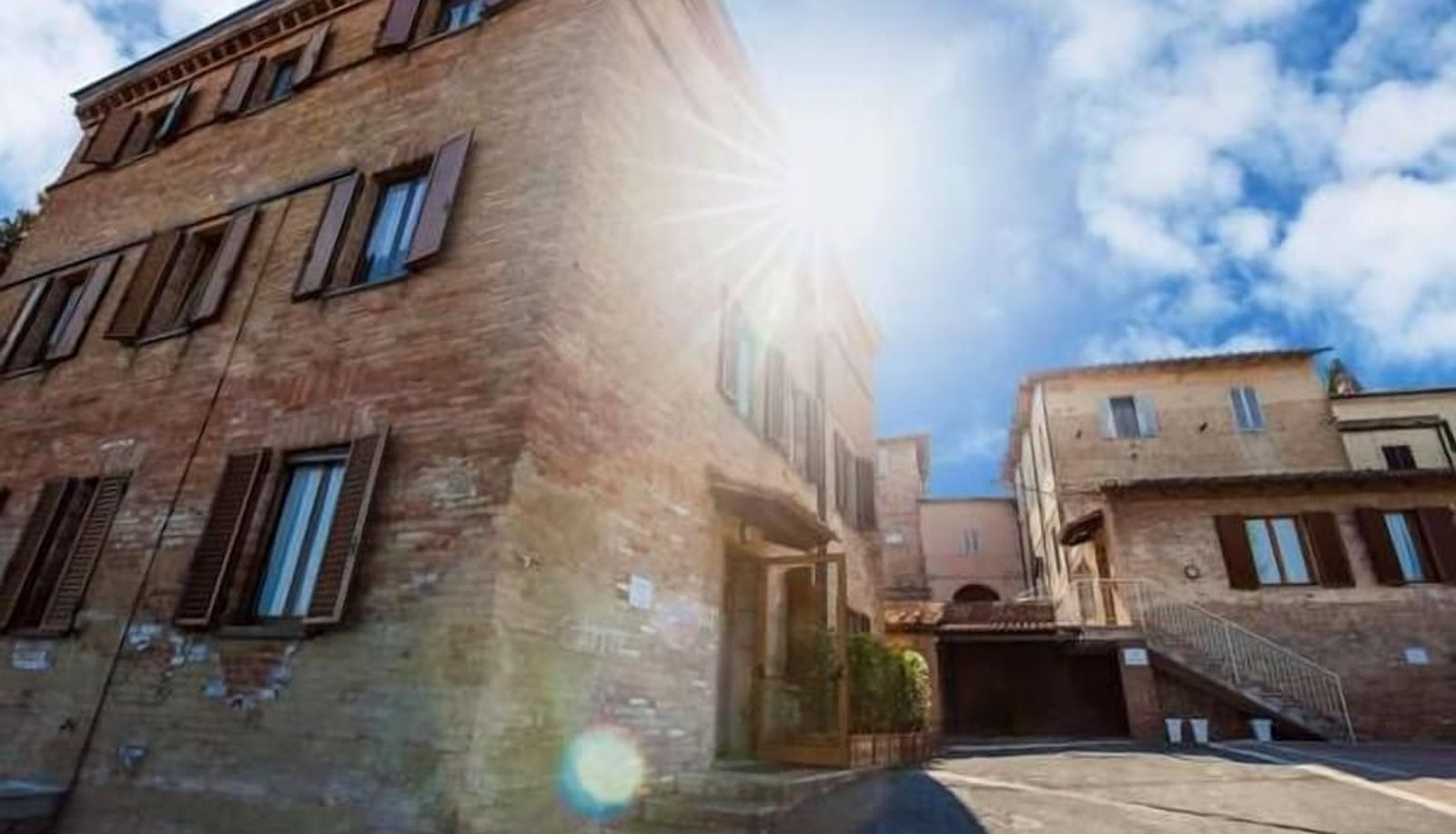 Info - Hotel Porta Romana di Luce Hotels