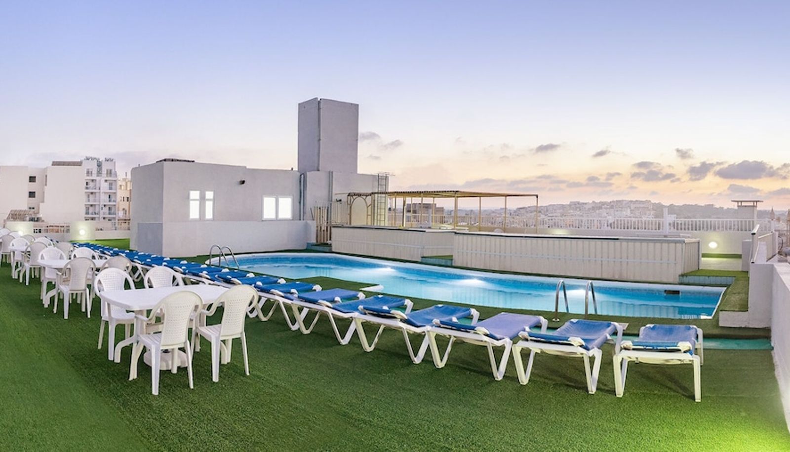 Pool - Cerviola Hotel