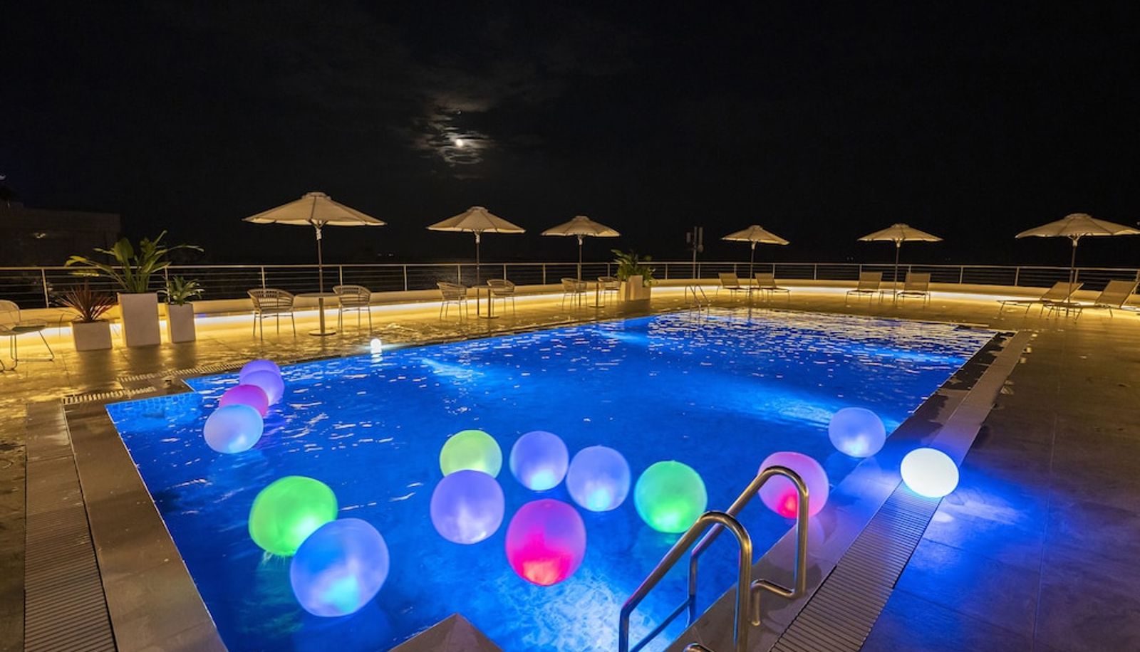 Zwembad - Atagawa Ocean Resort