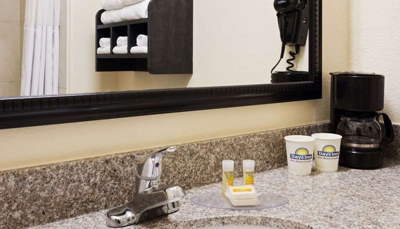Habitación - Days Inn & Suites by Wyndham Galveston West/Seawall