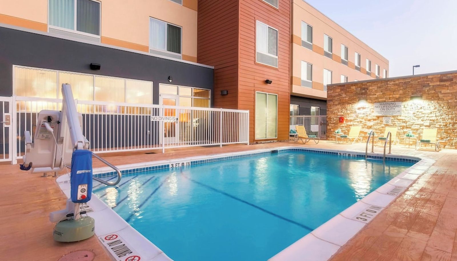 Pool - Fairfield Inn and Suites by Marriott Pleasanton