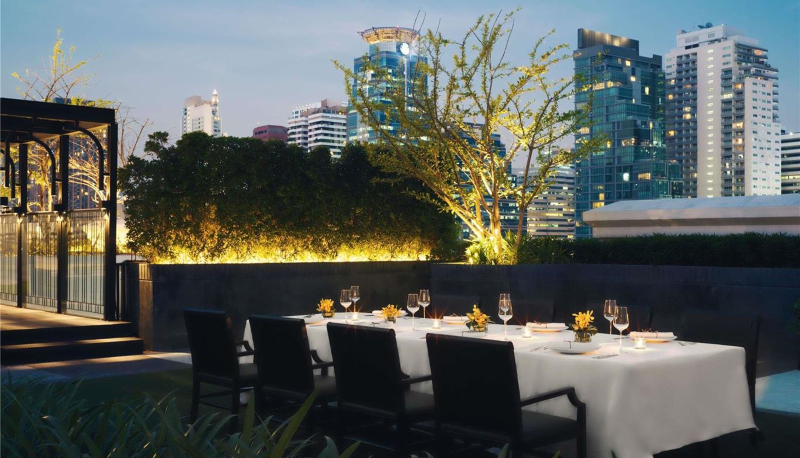 Bar - Mövenpick Hotel Sukhumvit 15 Bangkok