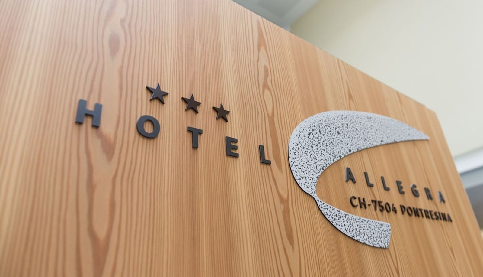 Reception - Hotel Allegra Pontresina