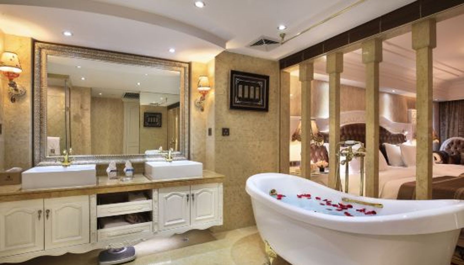 Pokój z widokiem na góry - Grand Bravo Guilin