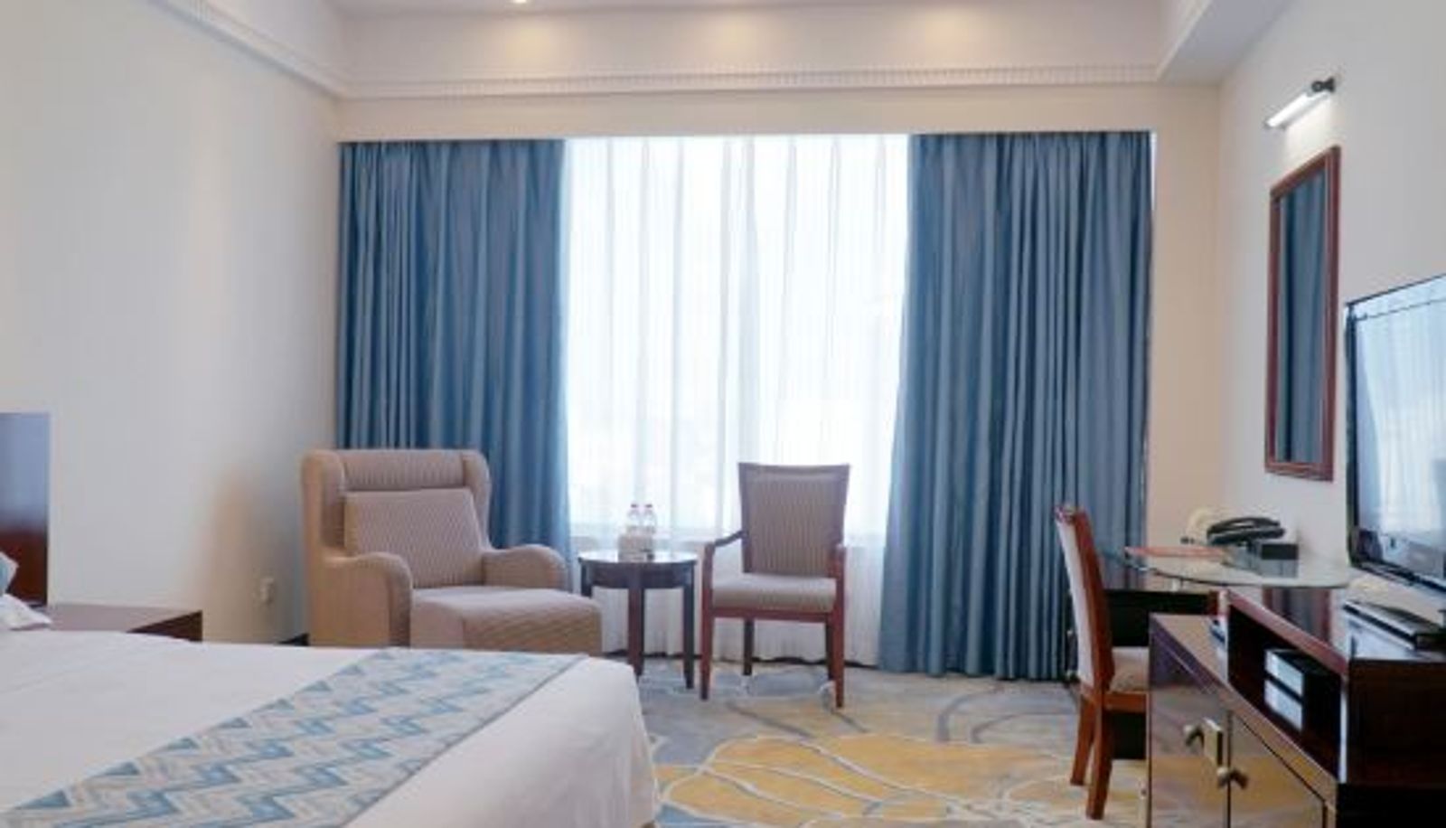 Room - White Dolphin Hotel