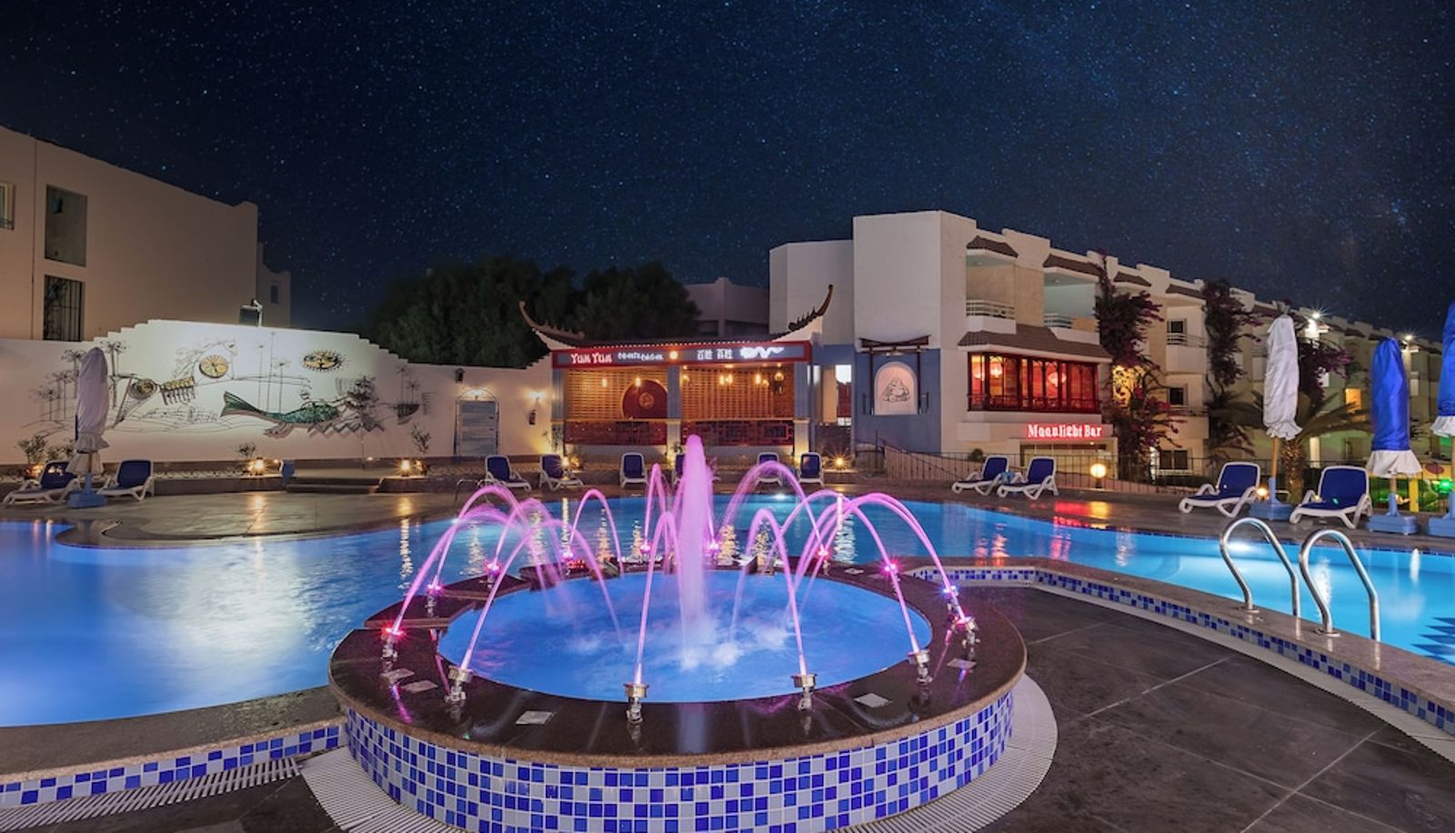 Pool - for families & couples only Minamark Resort & Spa