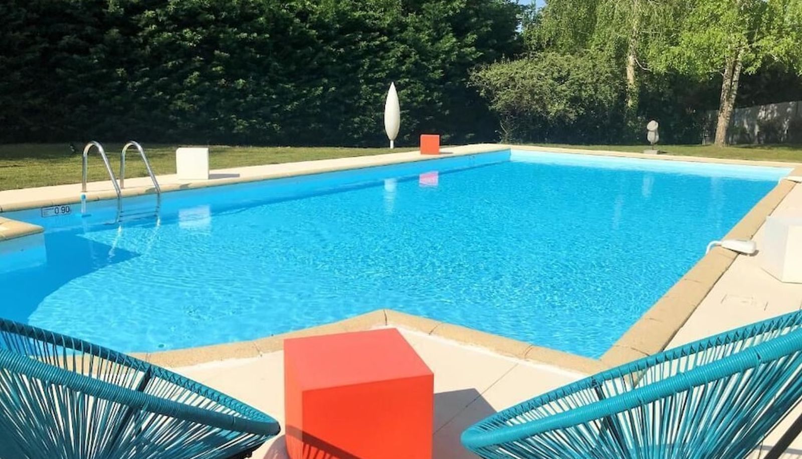 Piscina - Hotel Full Colors