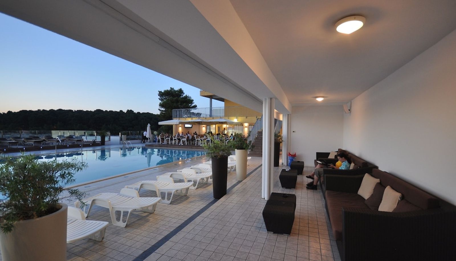Zwembad - Splendid Golden Rocks Resort