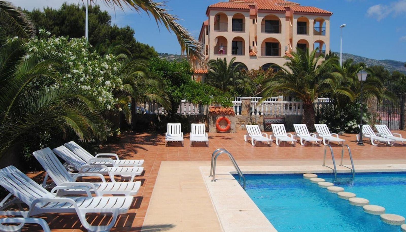 Piscina - Hotel Sancho III