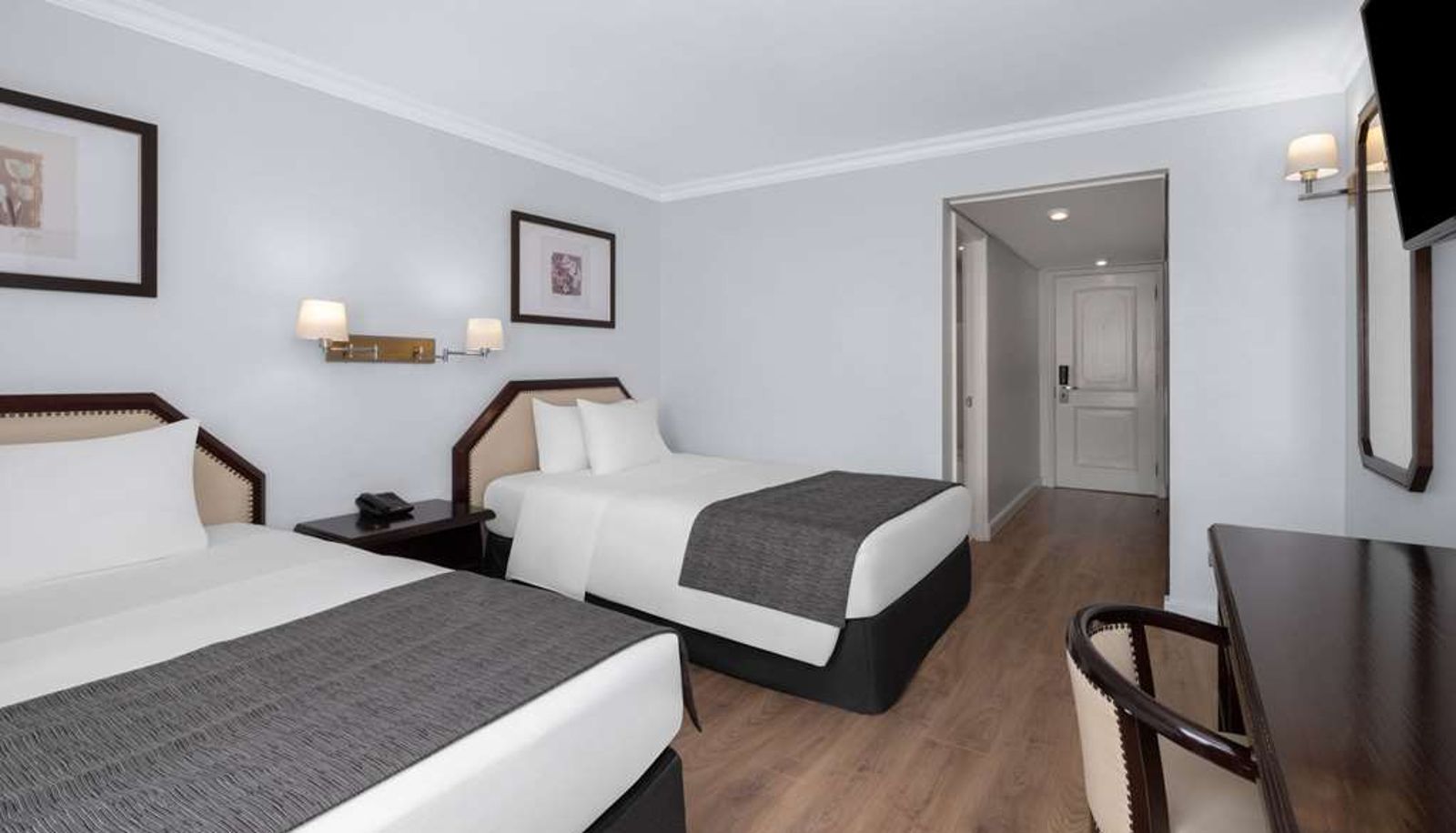 Zimmer - Wyndham Garden Santiago Kennedy