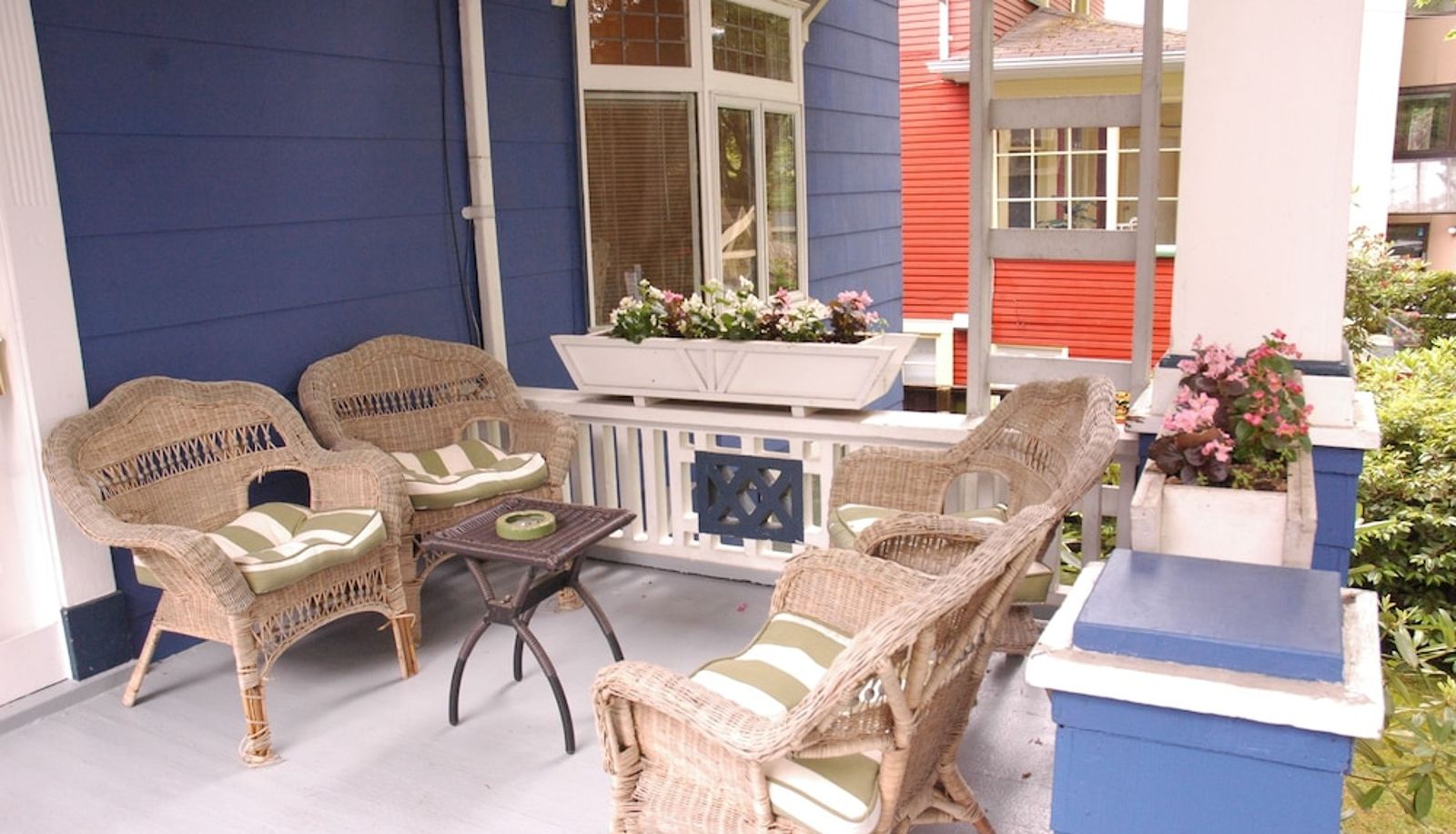 Terasse - Cambie Lodge B&B