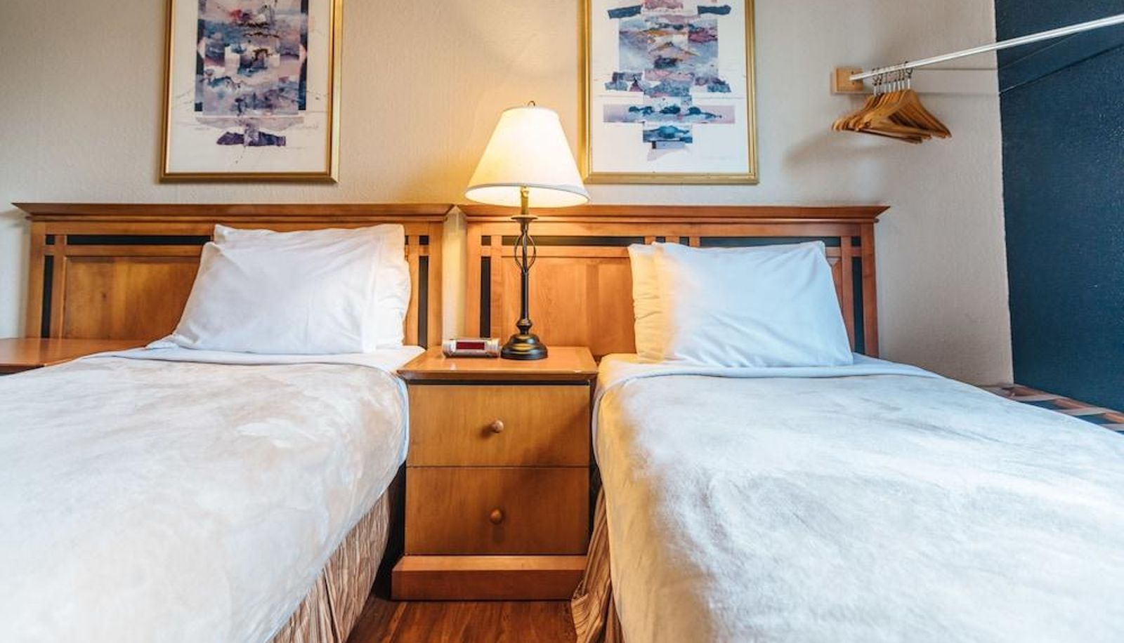 Budgetkamer (eenpersoons) - Hotel Ambassador - Hostel