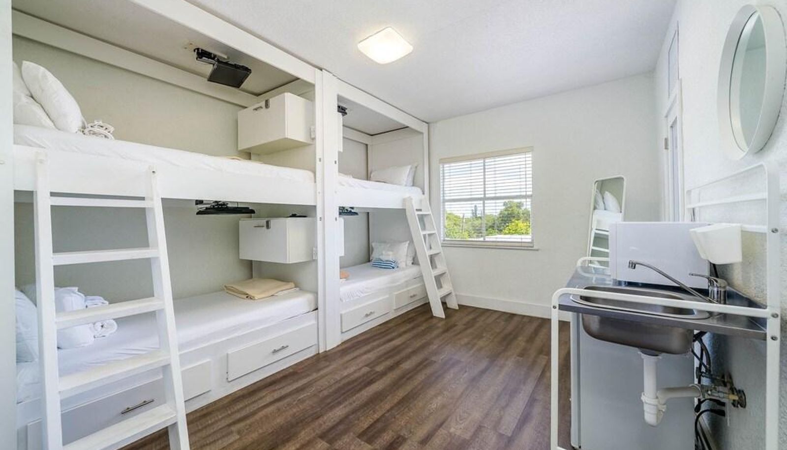 Standardzimmer - Treehouse Studio Hotel