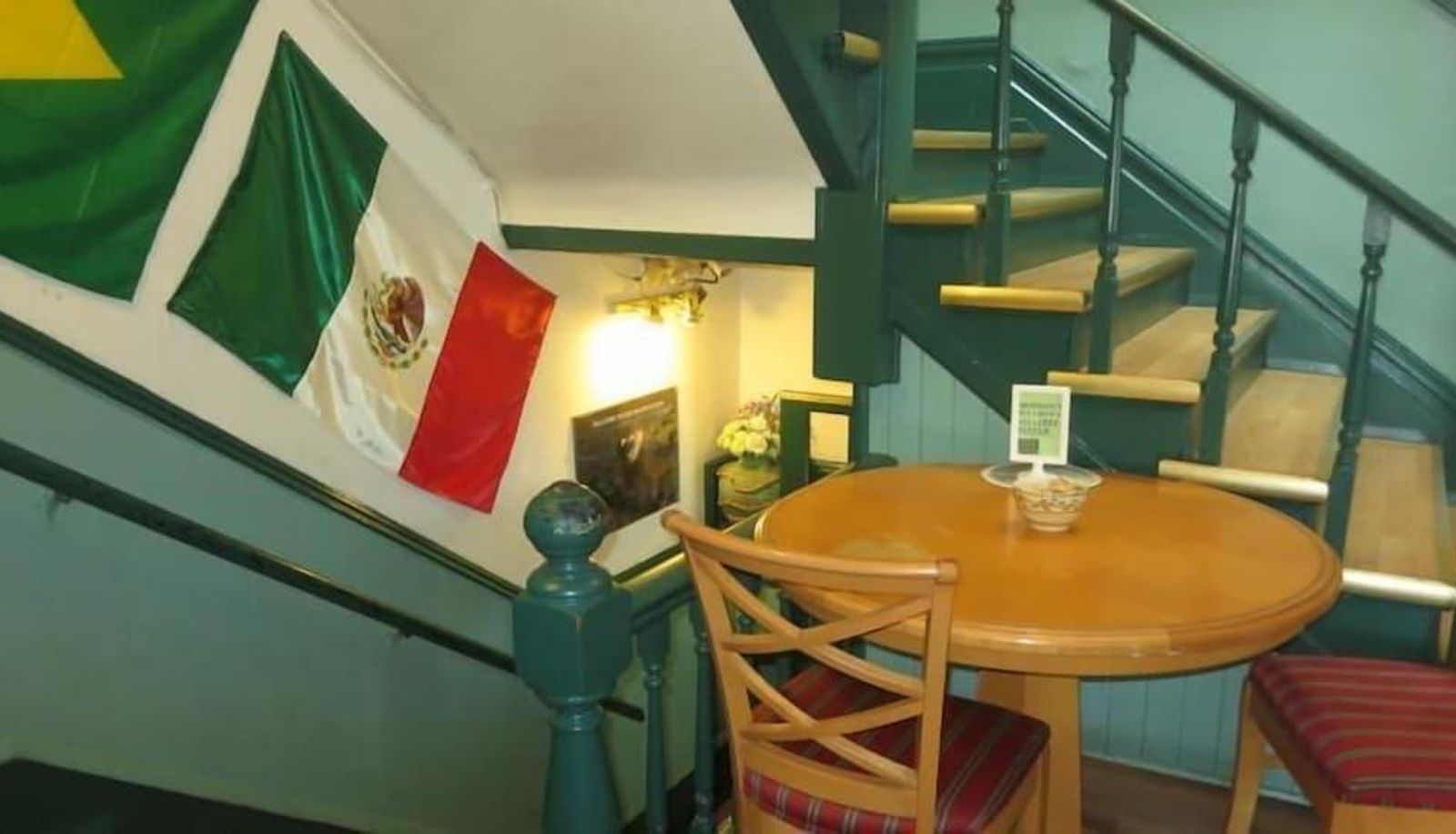Hotel interior - C&N Backpackers Hostel - Vancouver