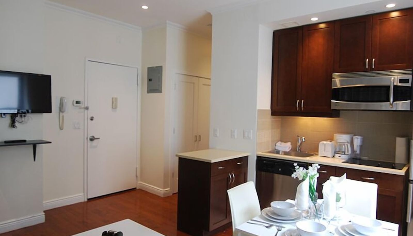 Info - Market Rental NYC Midtown West