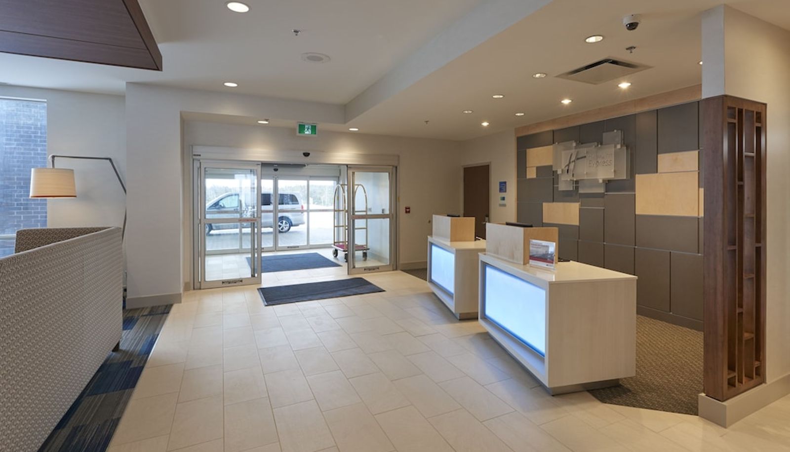 Reception - Holiday Inn Express & Suites ST JOHN'S AIRPORT by IHG