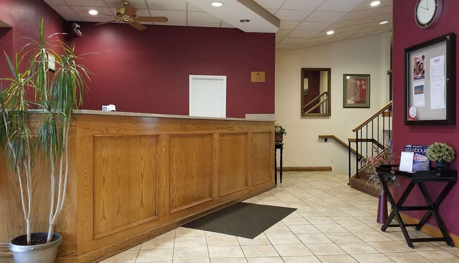 Lobby - Americas Best Value Inn St. Louis South
