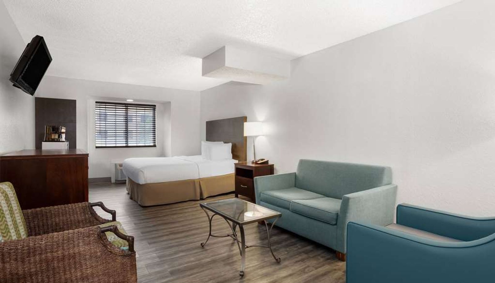 Room - Baymont by Wyndham Orlando/International Dr/Universal Blvd