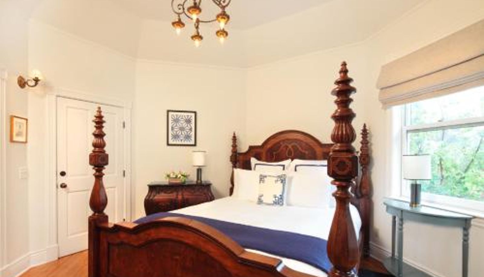 Room - The Grape Leaf Inn