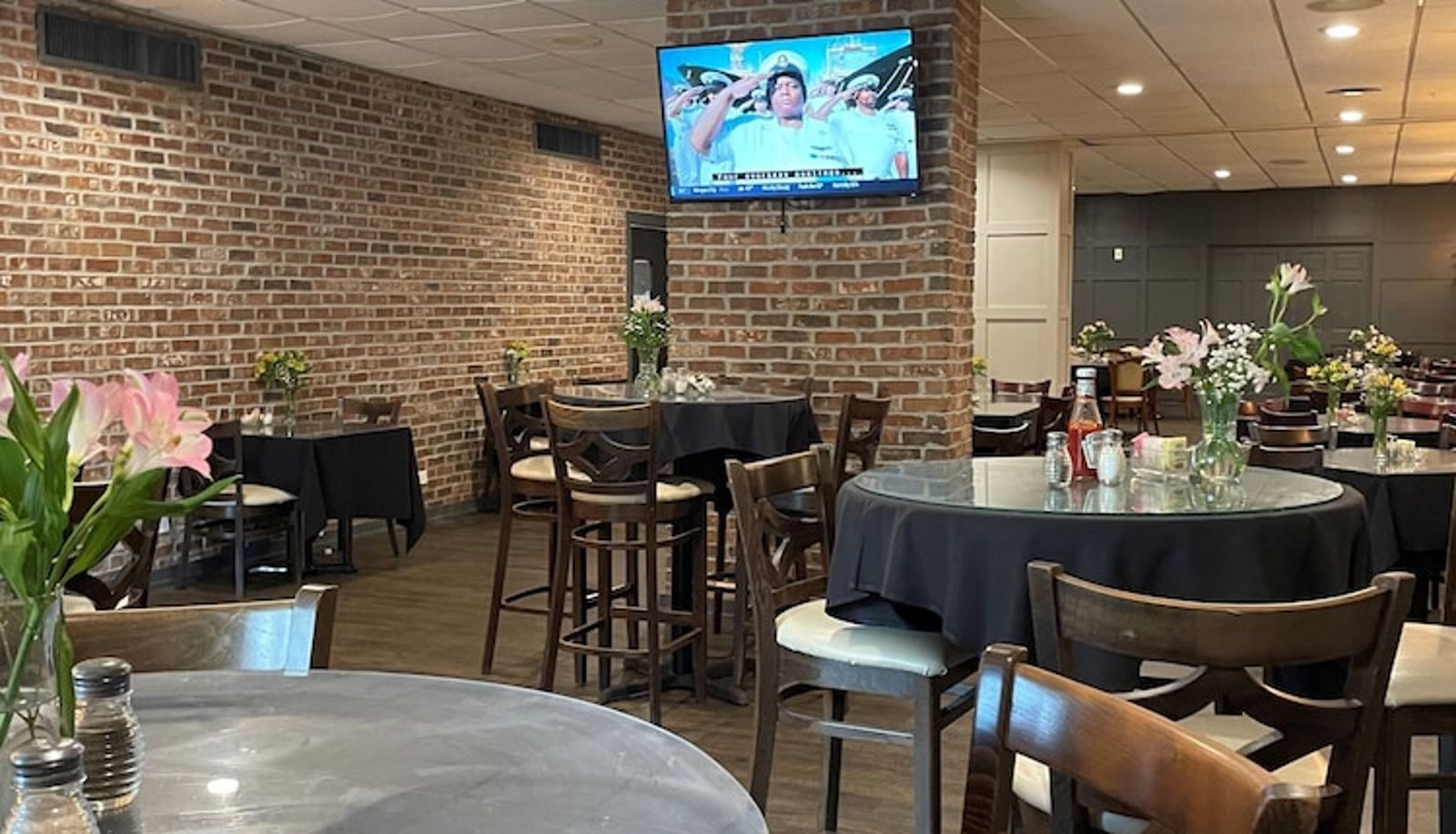 Restaurant - Plantation Inn of Houma