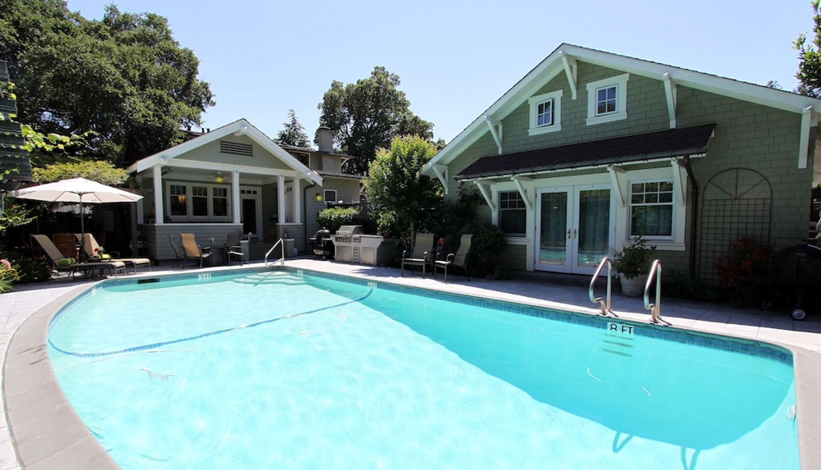 Pool - Hidden Oak Inn