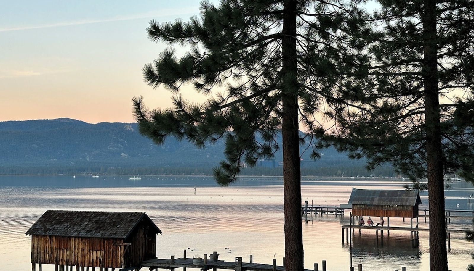 Información - Ambassador Lake Tahoe
