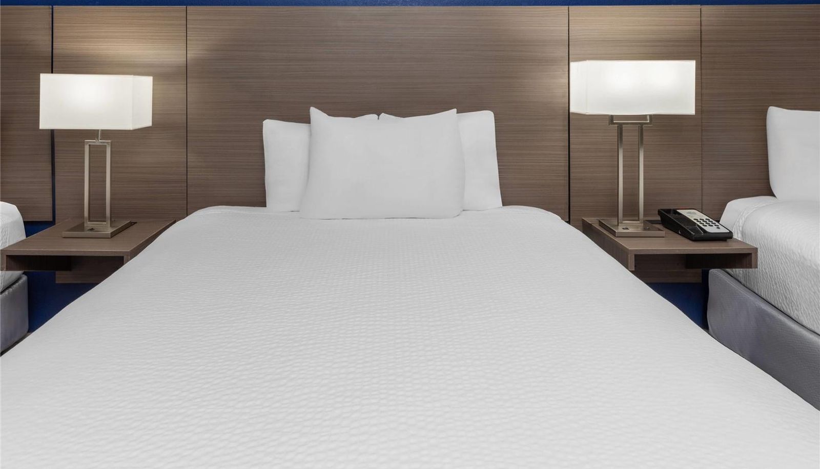 Zimmer - a Travelodge by Wyndham Angel Inn Near IMAX