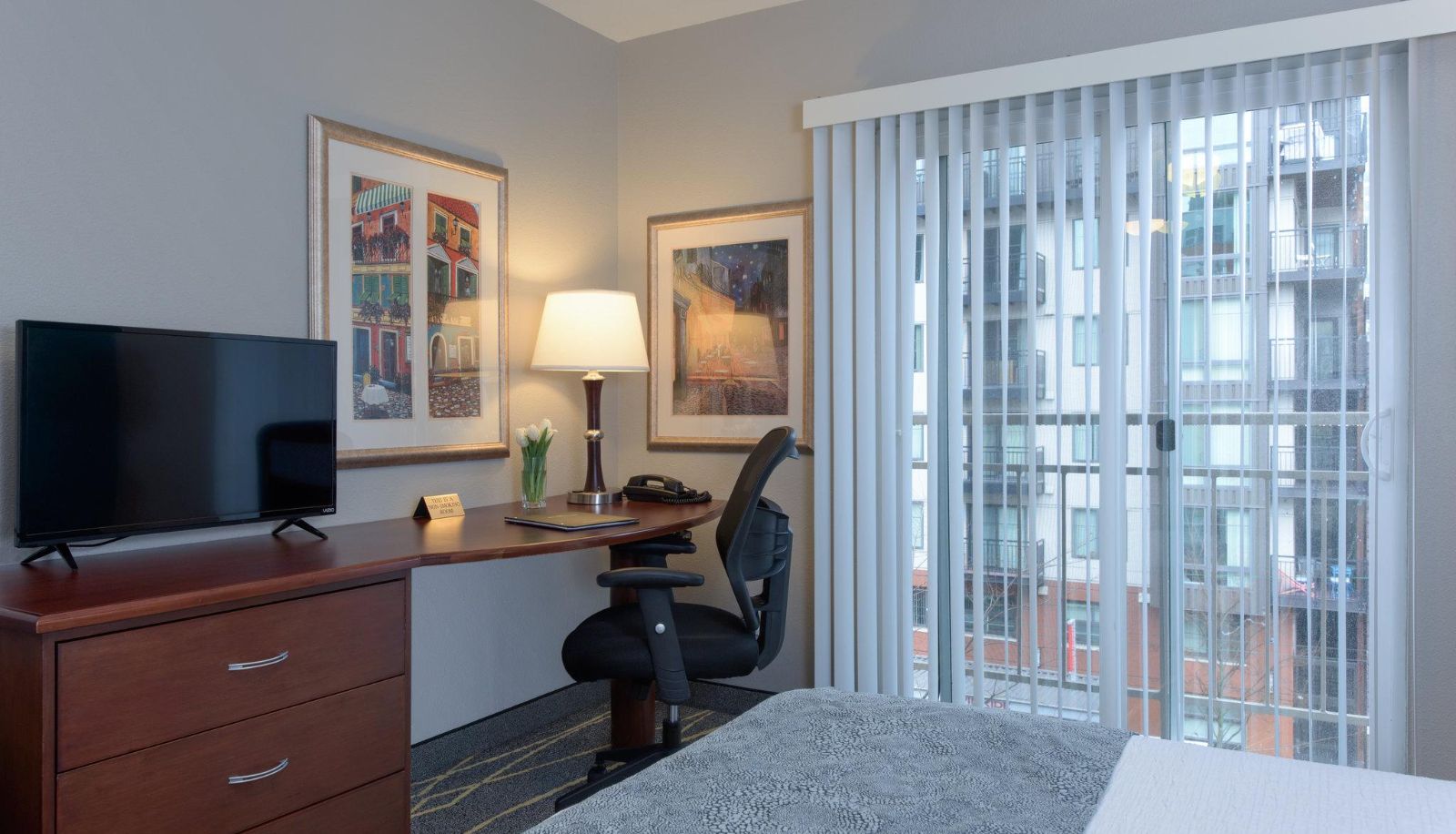 Room - The Belltown Inn