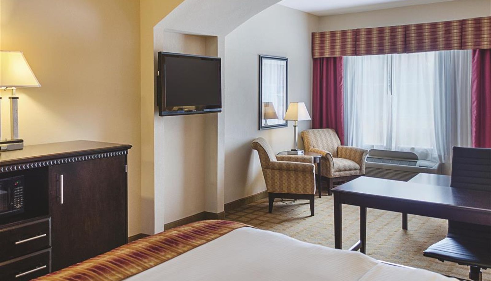 Camera - La Quinta Inn & Suites by Wyndham Mobile Satsuma / Saraland