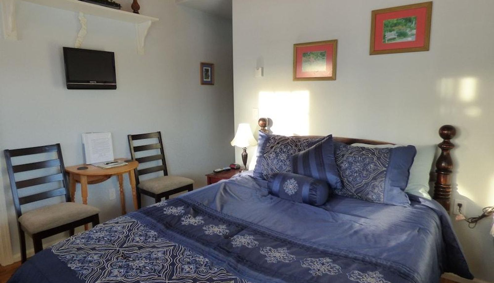 Standard room - Crane's Rest Bed and Breakfast