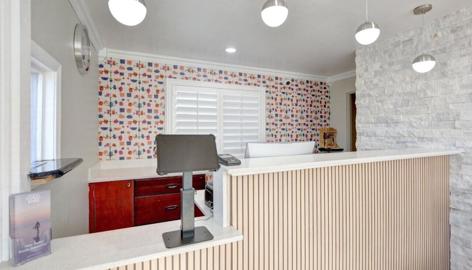 Recepcja - Signature Inn Medford Downtown
