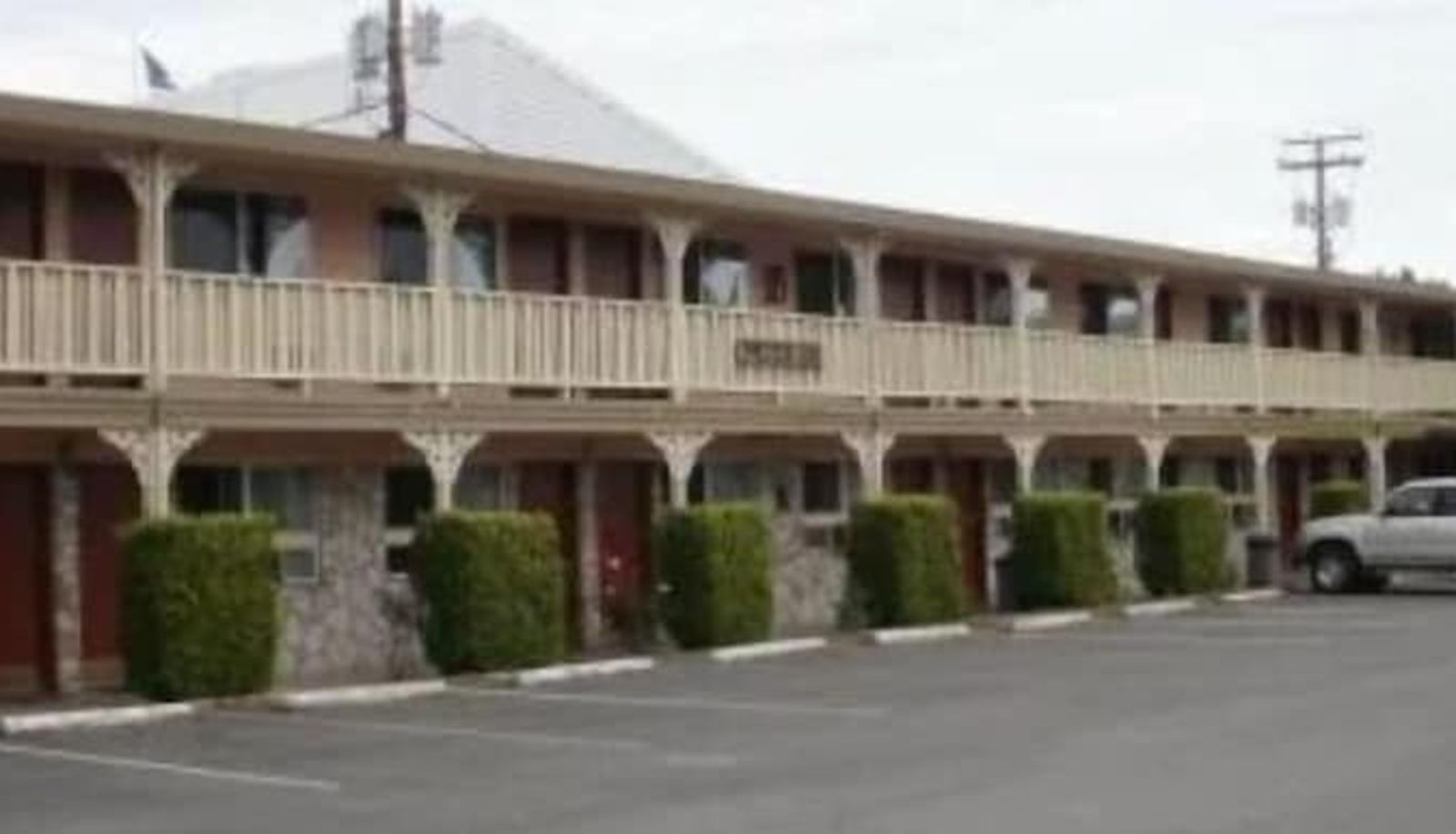 Info - Shelton Inn