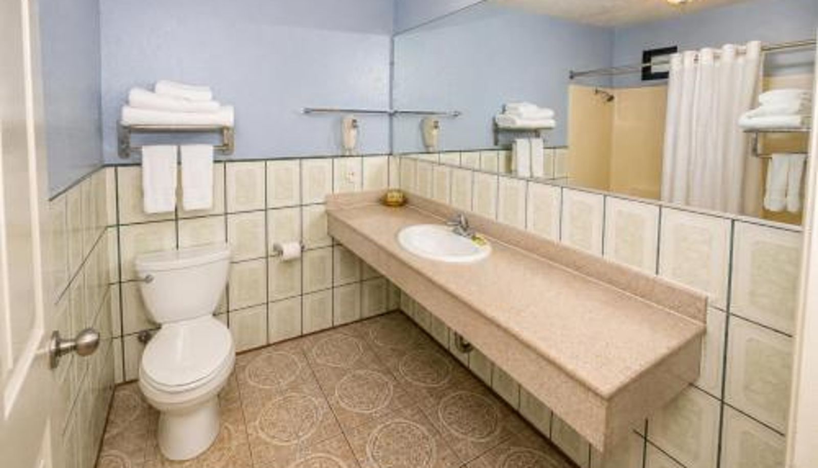 Bagno - Big A Motel & Suites Near Disneyland Orange County
