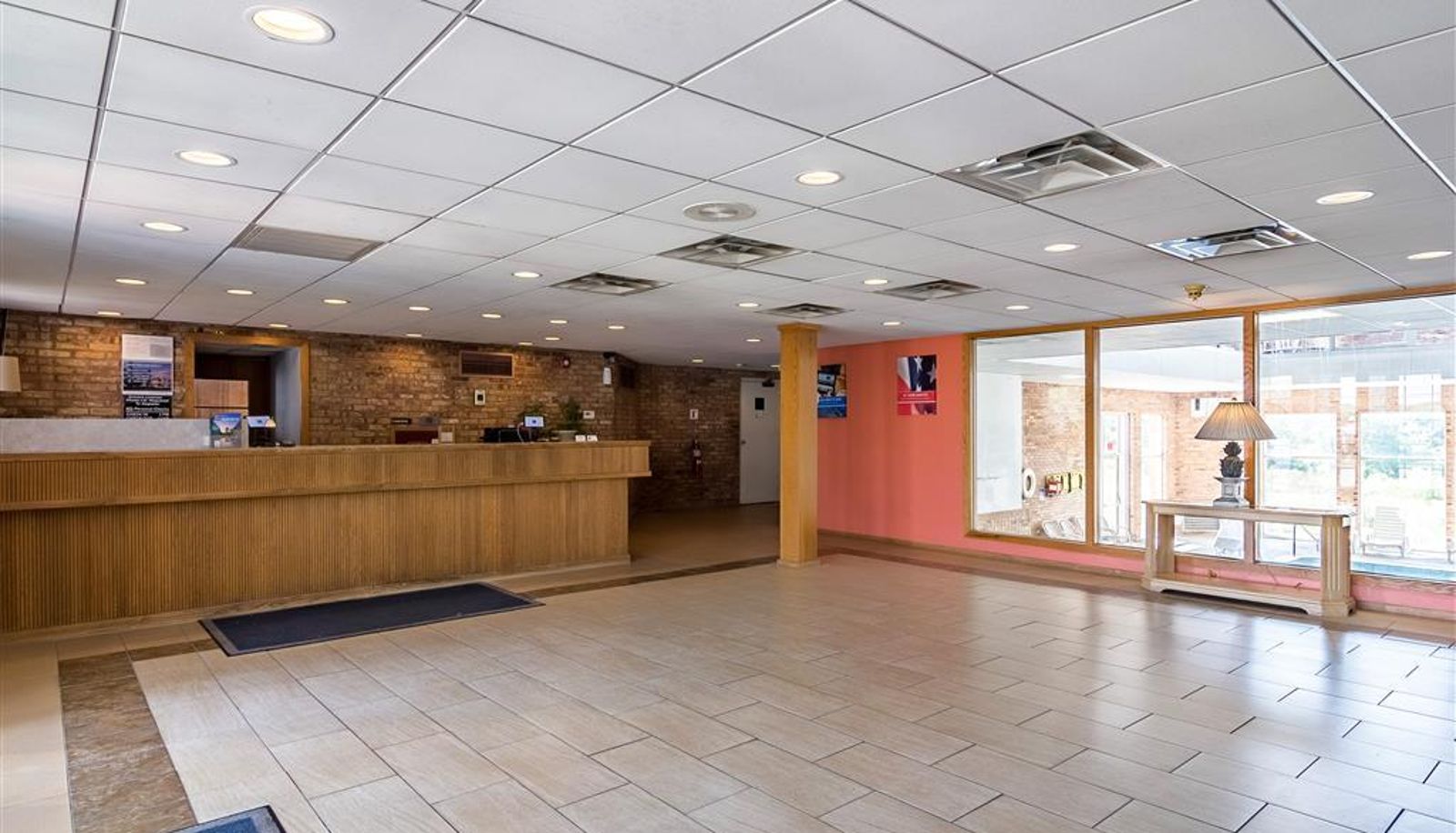 Lobby - VA Motel 6 Front Royal
