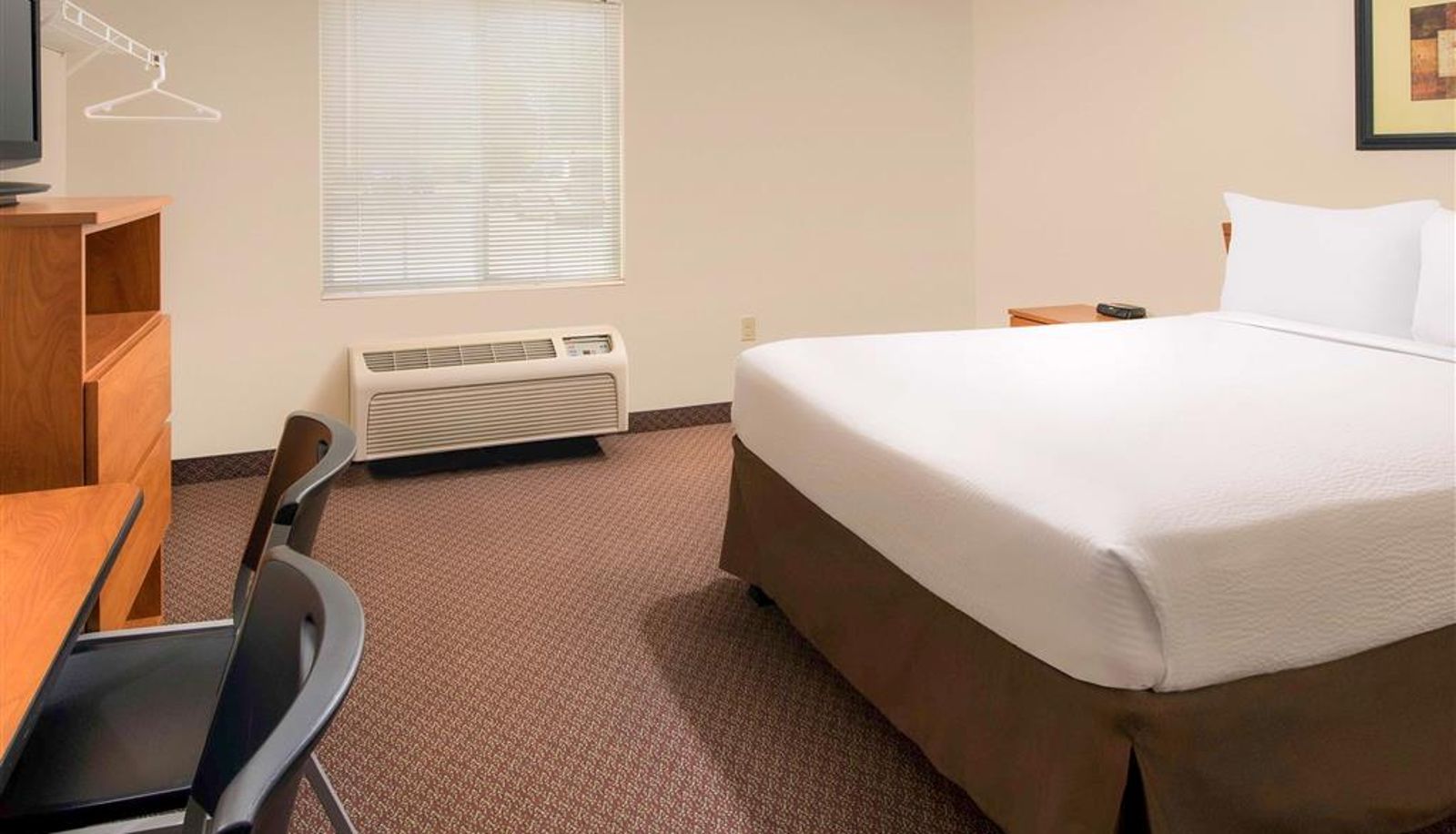 Zimmer - WoodSpring Suites Omaha Bellevue
