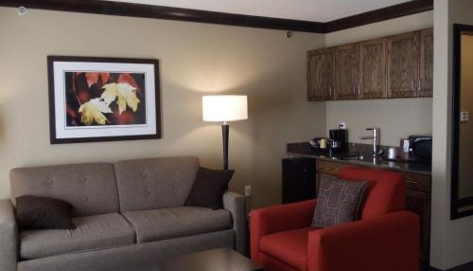 Info - Parkwood Inn & Suites