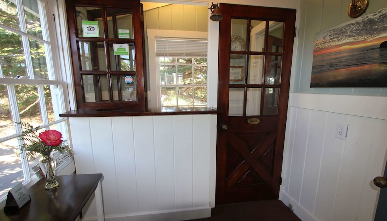 Hall - Ocean Echo Inn and Beach Cottages