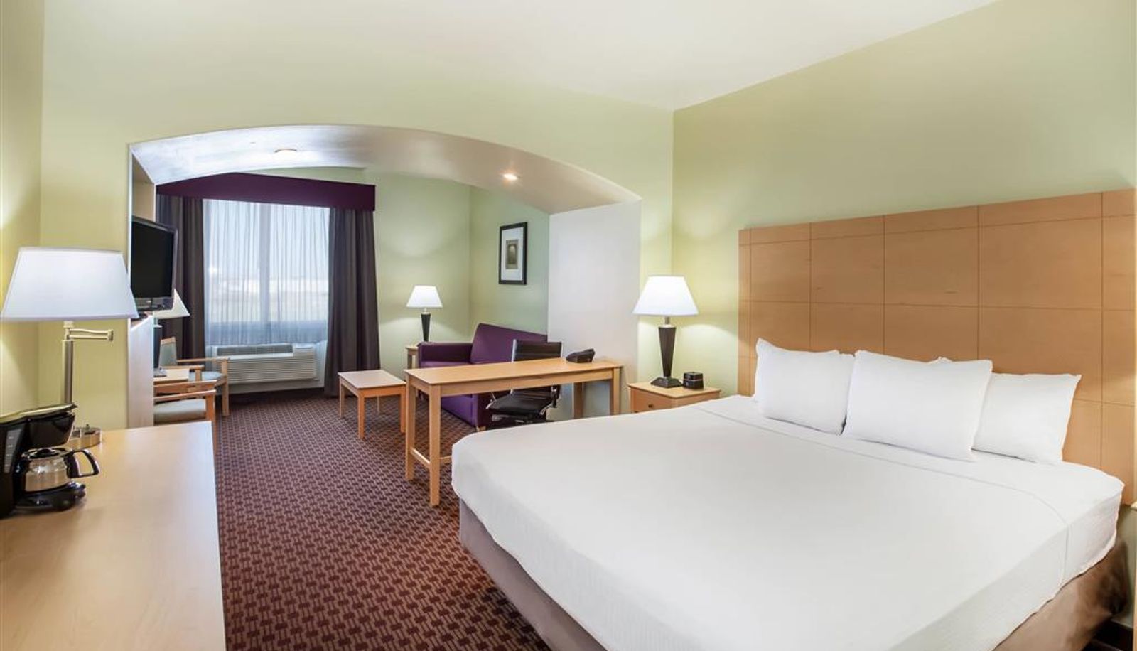 Room - La Quinta Inn & Suites by Wyndham Odessa North