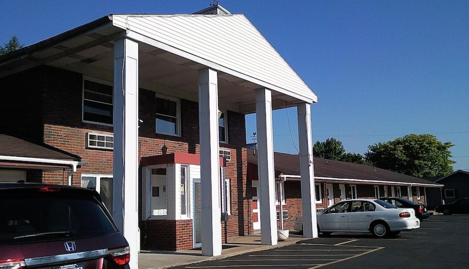 Informacje - Colonial Inn Motel