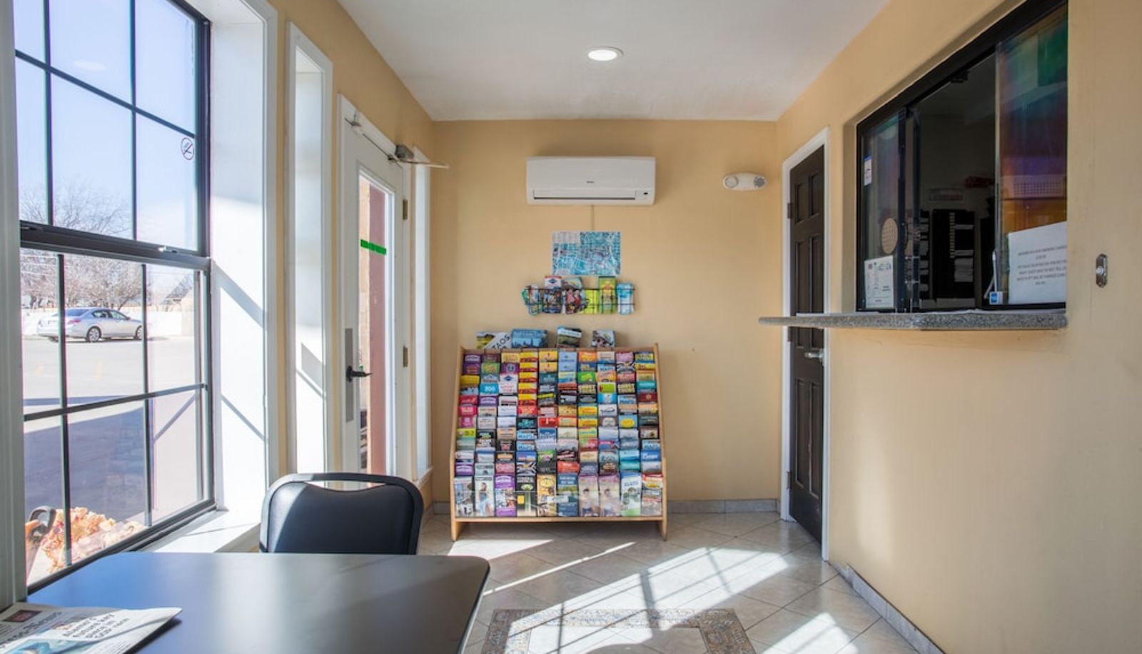 Hall - Pinn Road Inn and Suites