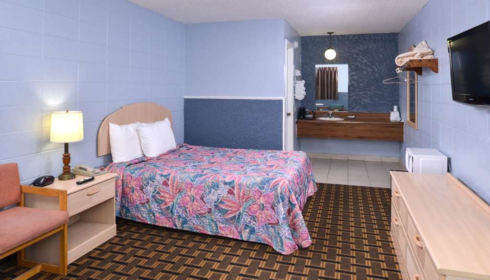 Camera - Americas Best Value Inn & Suites Branson - Near the Strip