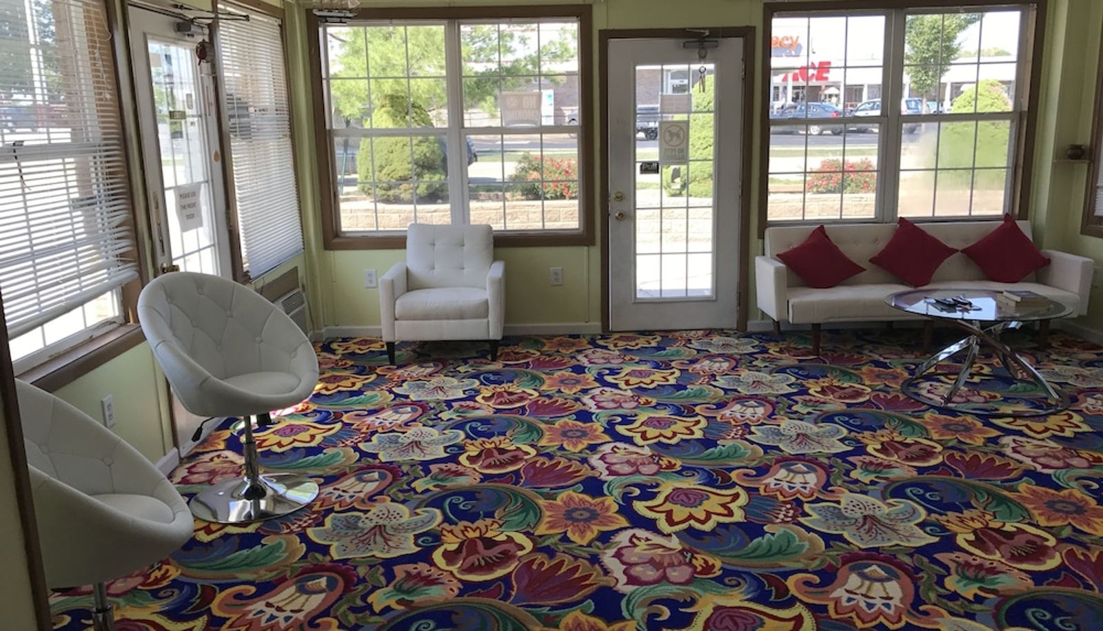Hall - Heritage Inn Mahomet