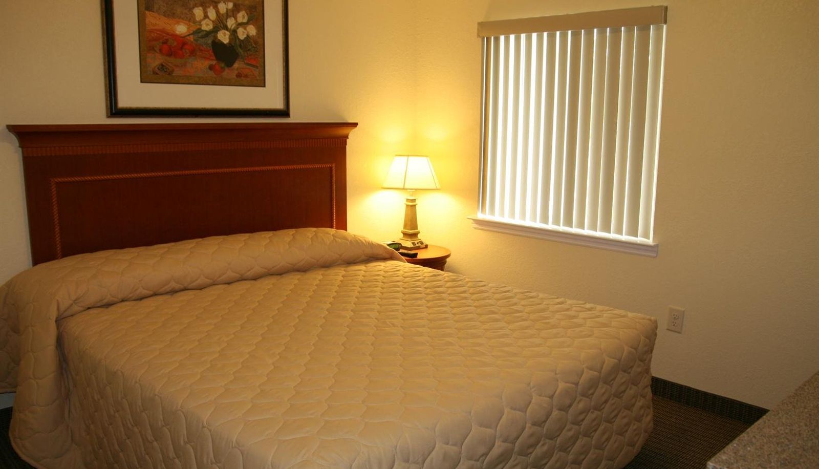 Room - Affordable Suites of America -
